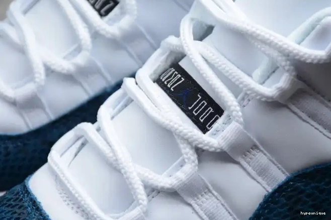 HYPE Air 11 Navy Jordan Blue CD6846-102 Snakeskin Low 0501
